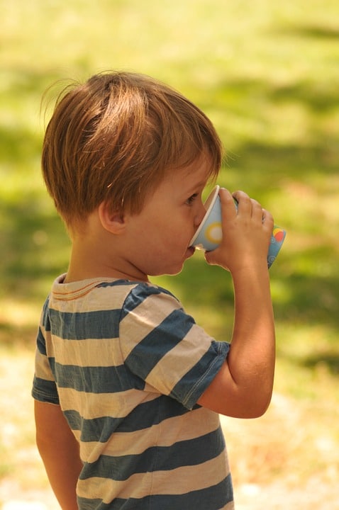 Pediatricians Advise “No Juice for Children under One Year Old”